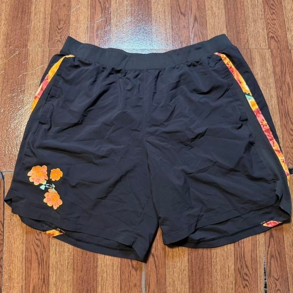 Under Armour Black‎ Retro Tech Floral Sportswear Running Fitted Shorts XL